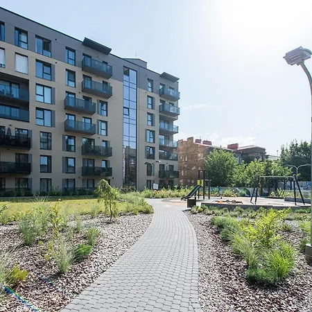 Apartamento New Modern Apt W-airconditioning, Balcony, Garage Parking, By Cohost *