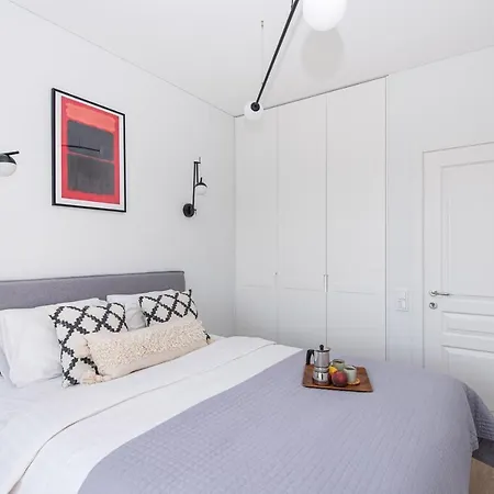 New Modern Apt W-airconditioning, Balcony, Garage Parking, By Cohost * Vilna