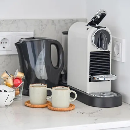 New Modern Apt W-airconditioning, Balcony, Garage Parking, By Cohost Apartamento Vilna